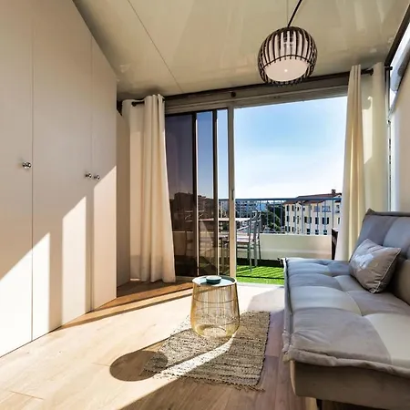 Beautiful Modern And Bright Studio Appartement *