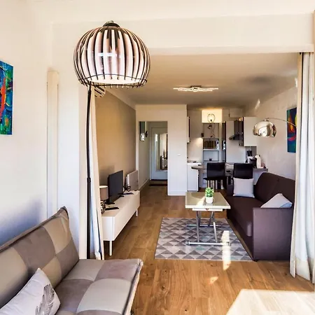 Beautiful Modern And Bright Studio Juan-les-Pins